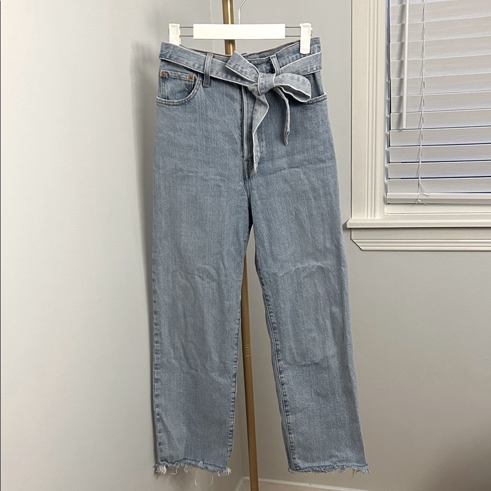 Levi’s High-Waisted Light Blue Straight Leg Jeans with Belt